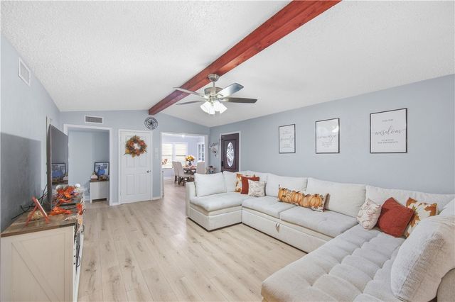 466 Macleod Dr, Corpus Christi, TX 78408
