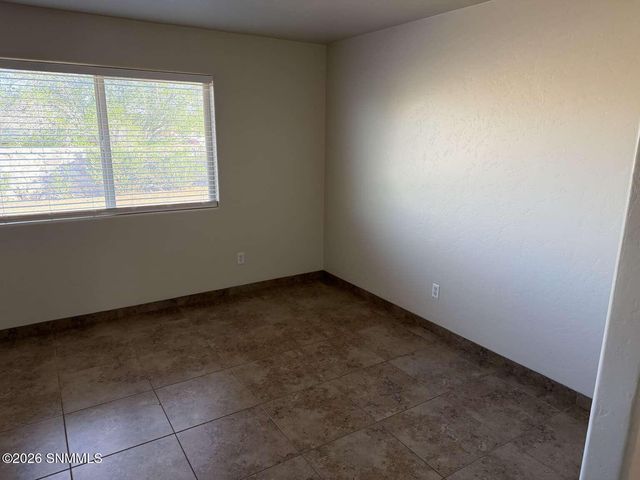 1813 Seldon Avenue, Las Cruces, NM 88001