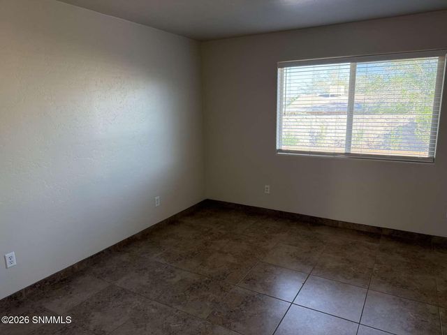 1813 Seldon Avenue, Las Cruces, NM 88001