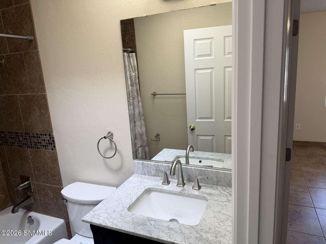 1813 Seldon Avenue, Las Cruces, NM 88001