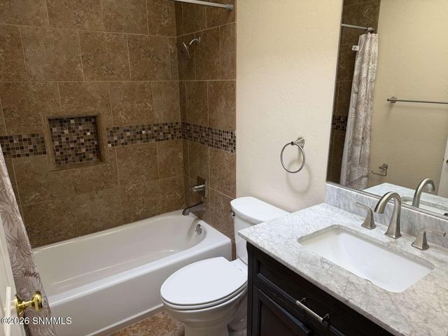 1813 Seldon Avenue, Las Cruces, NM 88001