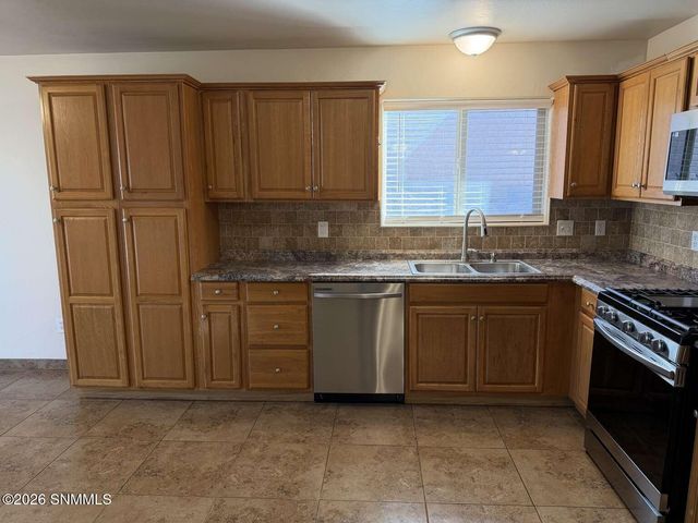 1813 Seldon Avenue, Las Cruces, NM 88001