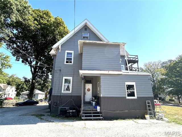 326 Portland Avenue, Belleville, IL 62220