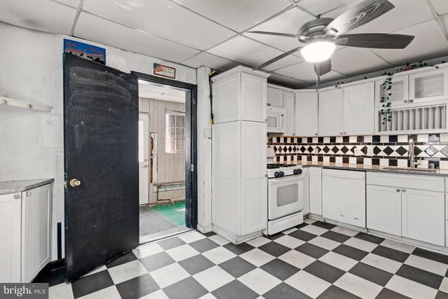 30 W 6TH ST, Lansdale, PA 19446