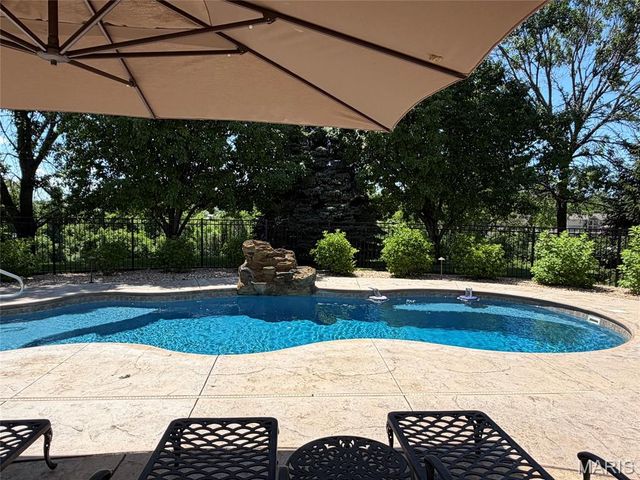 1 Stonebridge Place, St Charles, MO 63301