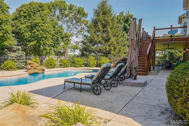 1 Stonebridge Place, St Charles, MO 63301