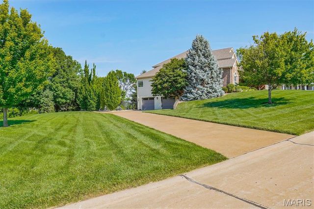 1 Stonebridge Place, St Charles, MO 63301