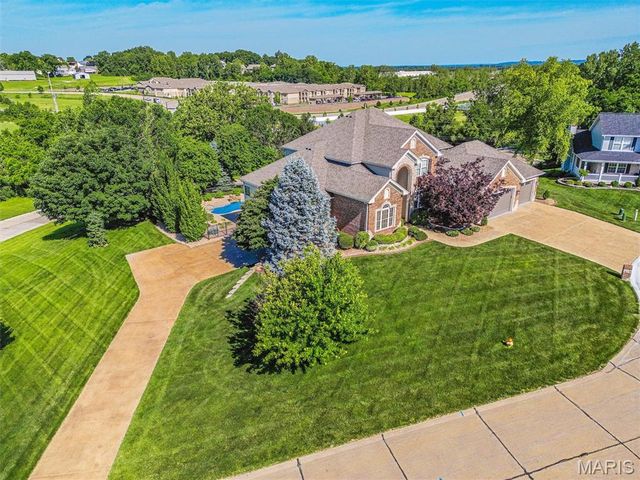 1 Stonebridge Place, St Charles, MO 63301