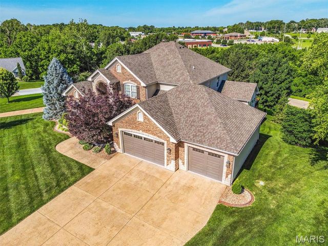 1 Stonebridge Place, St Charles, MO 63301
