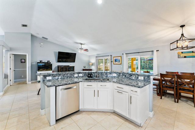 2136 SW Panther Trace, Stuart, FL 34997