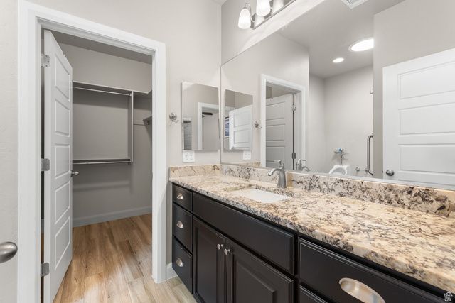 411 N HIGHLAND PKWY, Washington, UT 84780