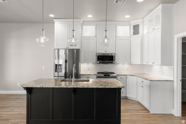 411 N HIGHLAND PKWY, Washington, UT 84780