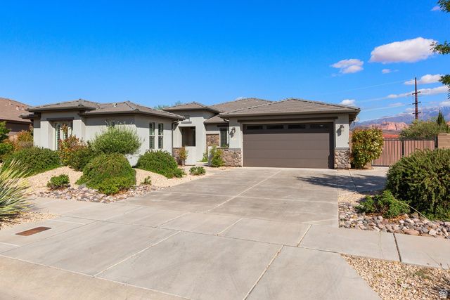 411 N HIGHLAND PKWY, Washington, UT 84780