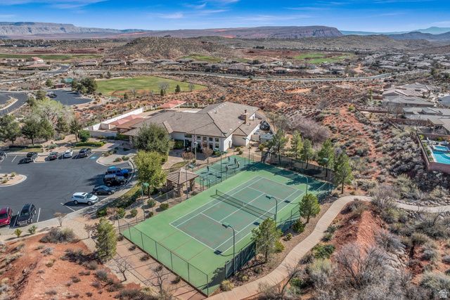 411 N HIGHLAND PKWY, Washington, UT 84780