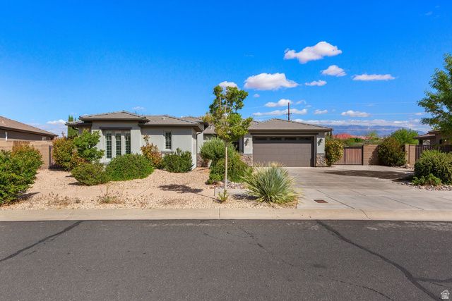 411 N HIGHLAND PKWY, Washington, UT 84780