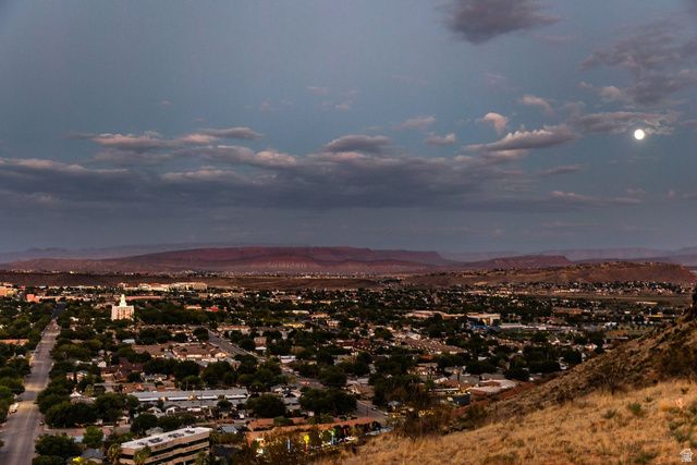 411 N HIGHLAND PKWY, Washington, UT 84780