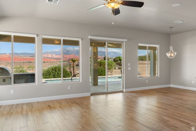 411 N HIGHLAND PKWY, Washington, UT 84780