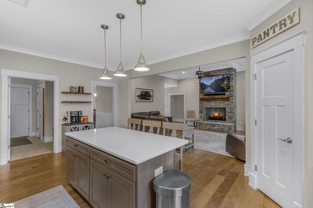 813 Olivine Court, Chesnee, SC 29323