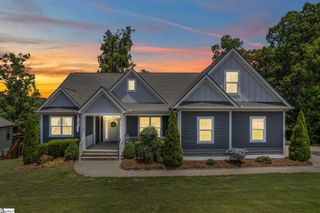 813 Olivine Court, Chesnee, SC 29323