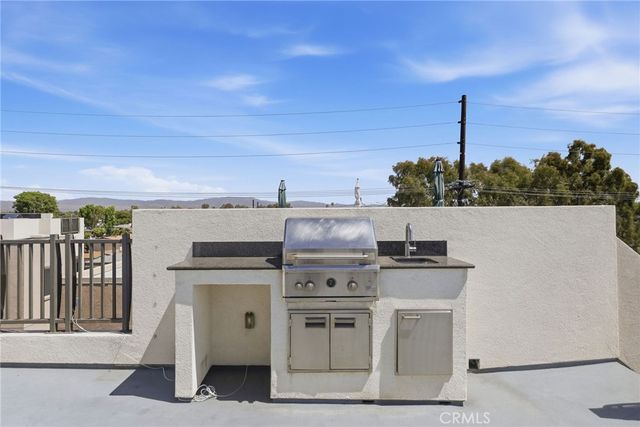 783 Wonder Lane, Costa Mesa, CA 92627