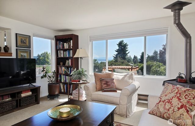 424 Island View Lane, Langley, WA 98260