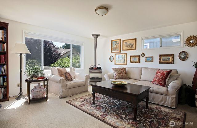 424 Island View Lane, Langley, WA 98260