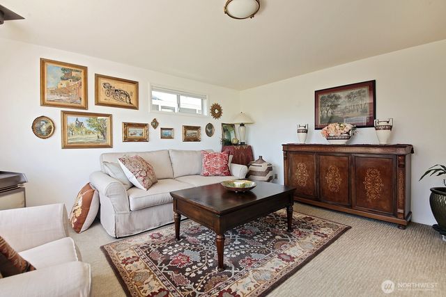 424 Island View Lane, Langley, WA 98260