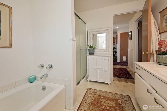 424 Island View Lane, Langley, WA 98260