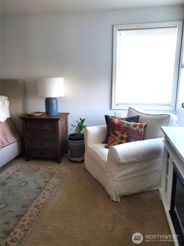 424 Island View Lane, Langley, WA 98260