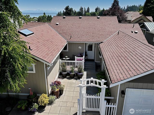 424 Island View Lane, Langley, WA 98260