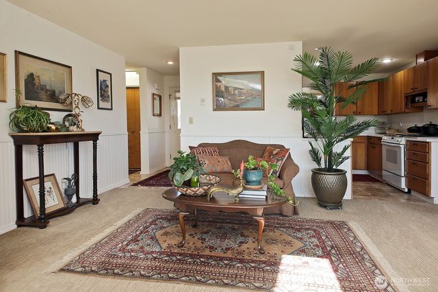 424 Island View Lane, Langley, WA 98260