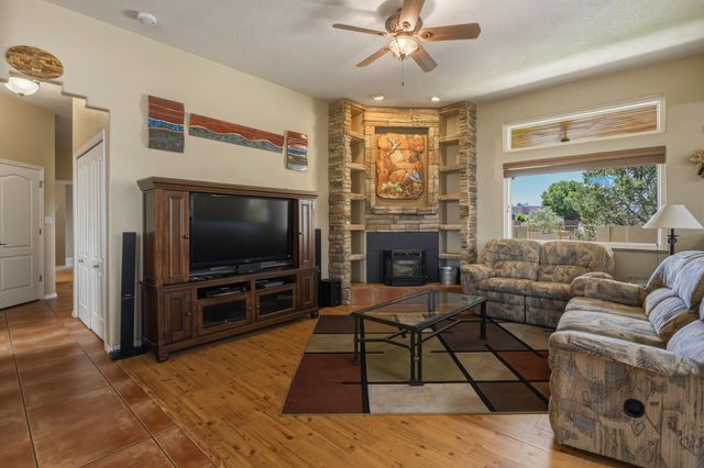 9174 Signal Avenue NE, Albuquerque, NM 87122