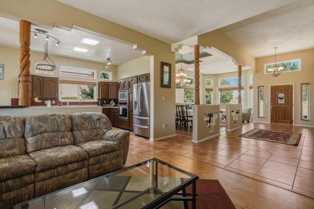 9174 Signal Avenue NE, Albuquerque, NM 87122