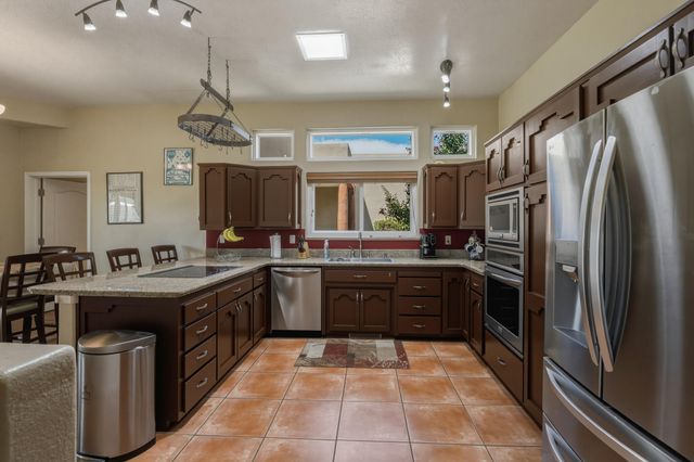 9174 Signal Avenue NE, Albuquerque, NM 87122