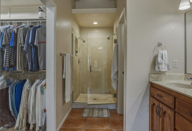 9174 Signal Avenue NE, Albuquerque, NM 87122