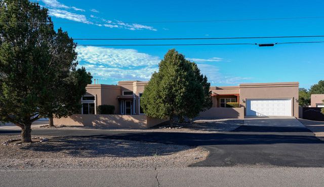 9174 Signal Avenue NE, Albuquerque, NM 87122