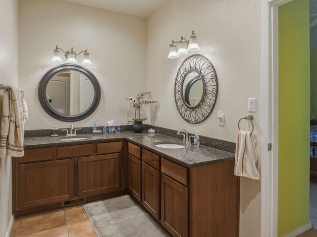 9174 Signal Avenue NE, Albuquerque, NM 87122