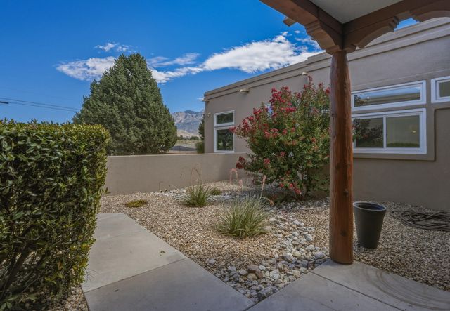 9174 Signal Avenue NE, Albuquerque, NM 87122