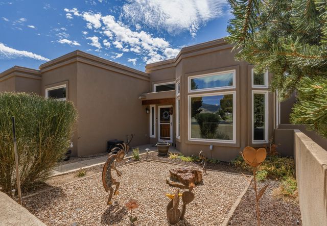 9174 Signal Avenue NE, Albuquerque, NM 87122