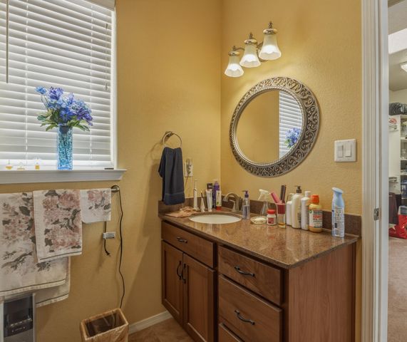9174 Signal Avenue NE, Albuquerque, NM 87122