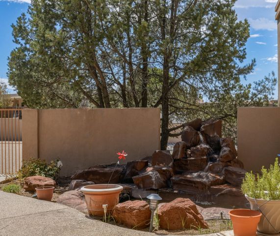 9174 Signal Avenue NE, Albuquerque, NM 87122