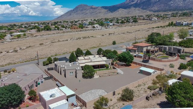 9174 Signal Avenue NE, Albuquerque, NM 87122