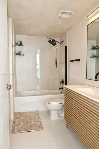 1861 NW S River Drive 2505, Miami, FL 33125