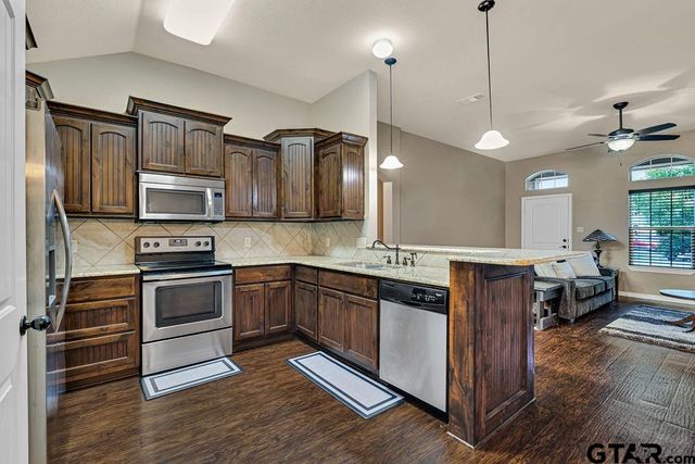 507 Virginia Court, Whitehouse, TX 75791