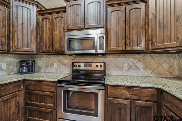 507 Virginia Court, Whitehouse, TX 75791