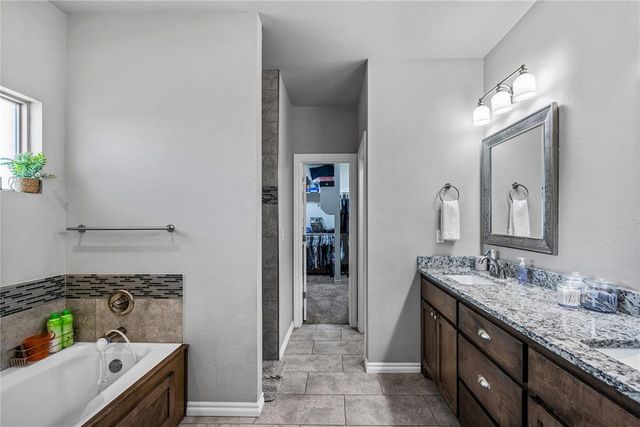 207 Lyla Glen Drive, Washington, OK 73093