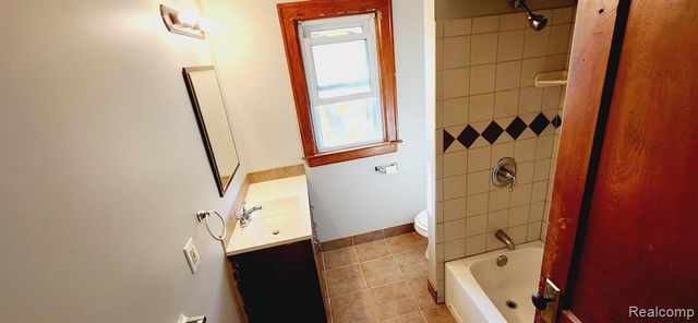 22301 Park Street, Dearborn, MI 48124
