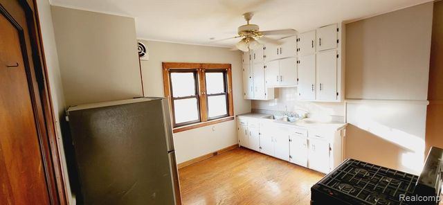 22301 Park Street, Dearborn, MI 48124