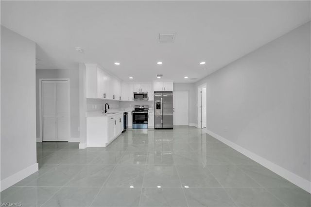 2801 42nd ST W, Lehigh Acres, FL 33971