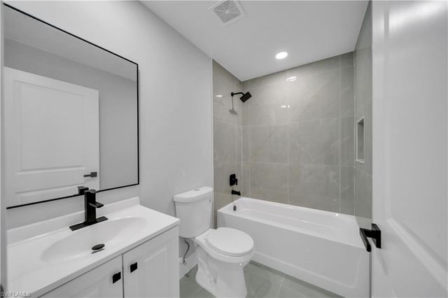 2801 42nd ST W, Lehigh Acres, FL 33971